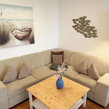 Strandlaeufer Whg 03 Mit Terrasse Apartman Thiessow